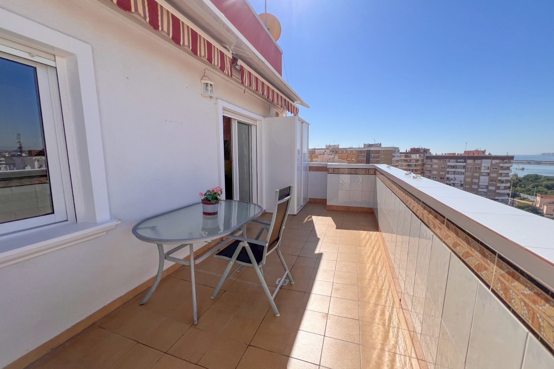 Reventa - Apartamento / piso - Torrevieia - Torrevieja
