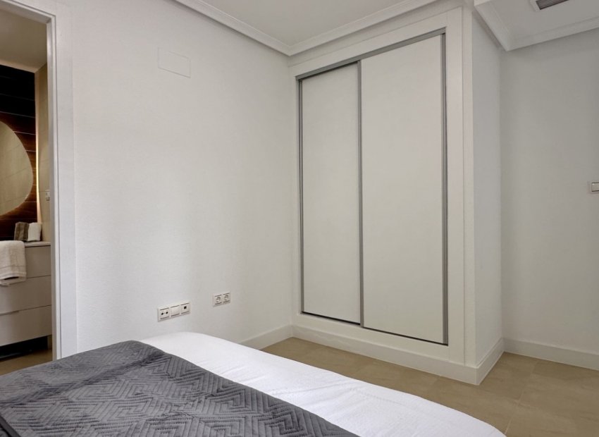 Reventa - Apartamento / piso - Torrevieia - Torrevieja