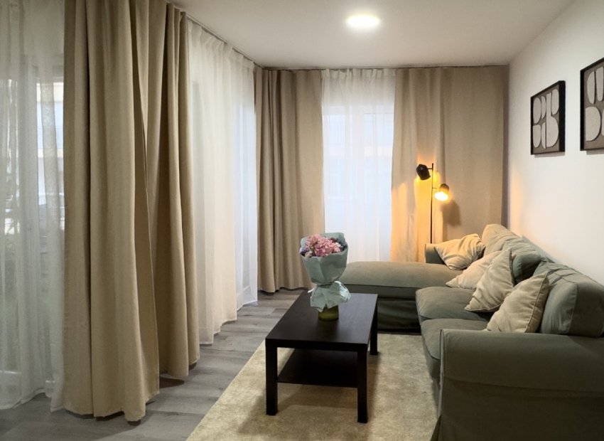 Reventa - Apartamento / piso - Torrevieia - Torrevieja
