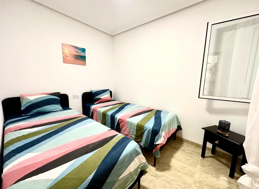 Reventa - Apartamento / piso - Torrevieia - Torrevieja