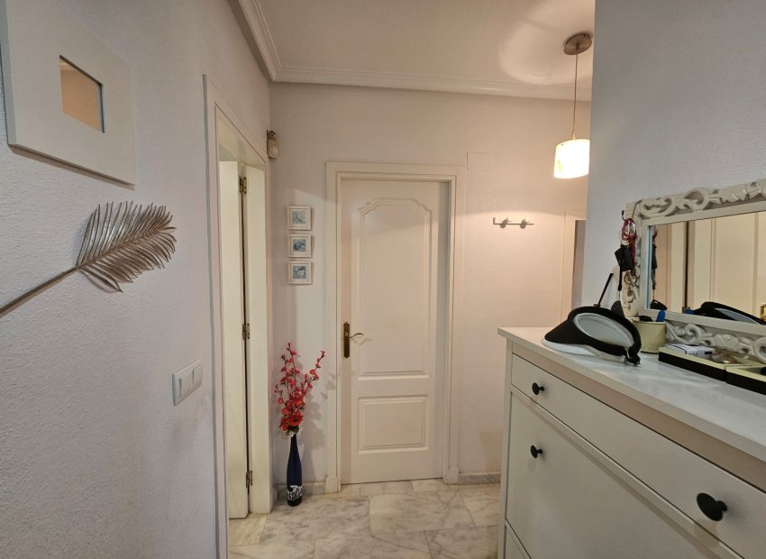 Reventa - Apartamento / piso - Villamartín - PAU 8