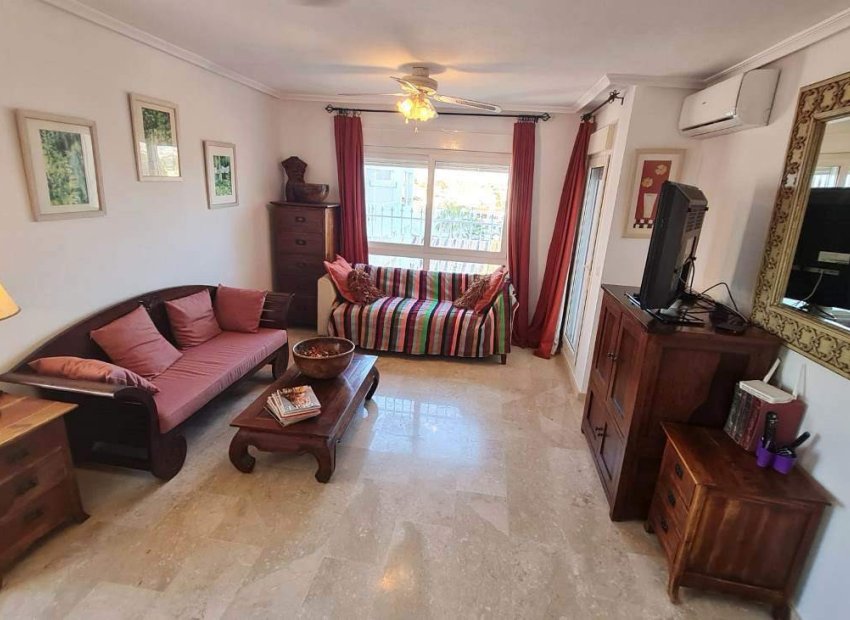 Reventa - Apartamento / piso - Villamartín - PAU 8