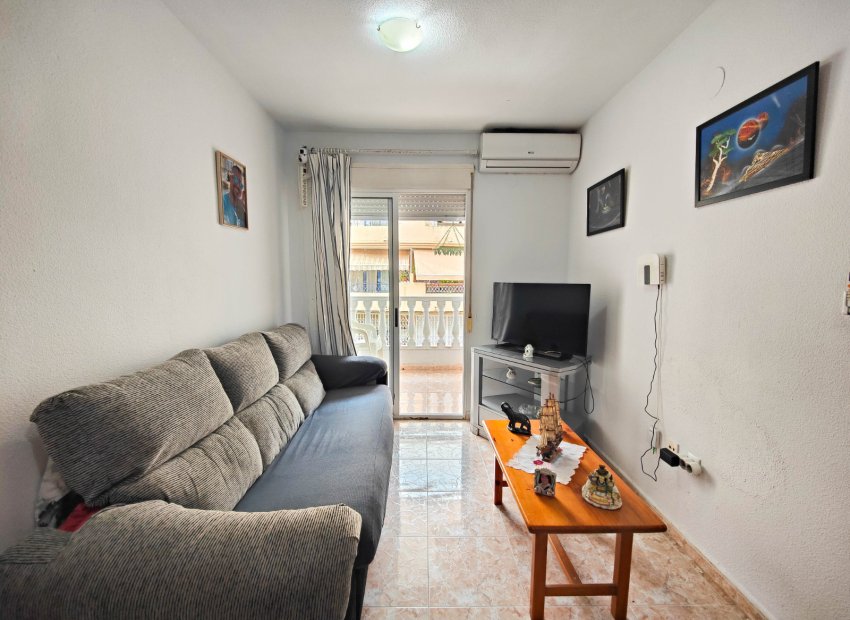 Reventa - Apartments - Flats - Torrevieia - Center