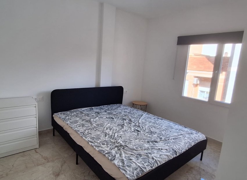 Reventa - Apartments - Flats - Torrevieia - Center