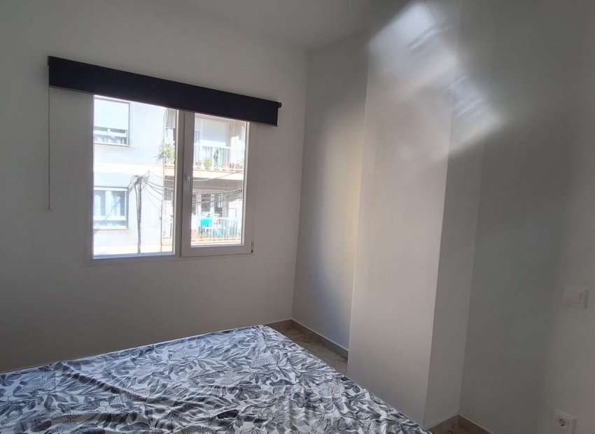 Reventa - Apartments - Flats - Torrevieia - Center