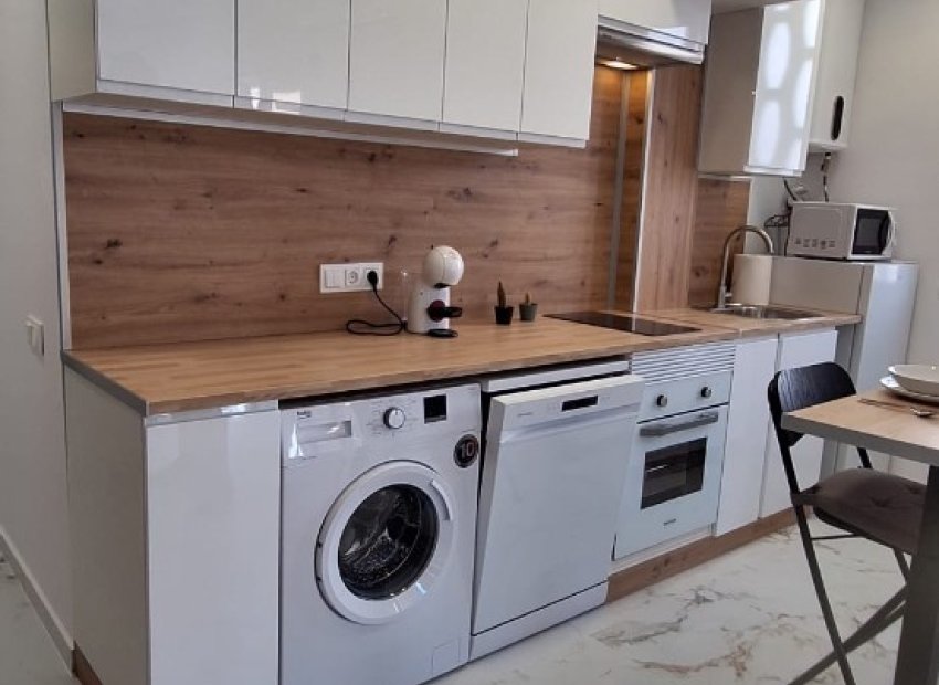 Reventa - Apartments - Flats - Torrevieia - Center