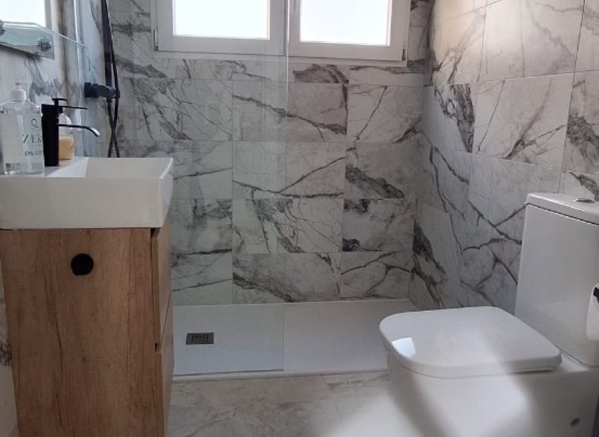 Reventa - Apartments - Flats - Torrevieia - Center