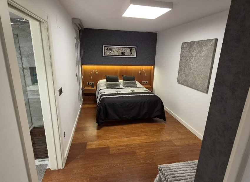 Reventa - Apartments - Flats - Torrevieia - Center