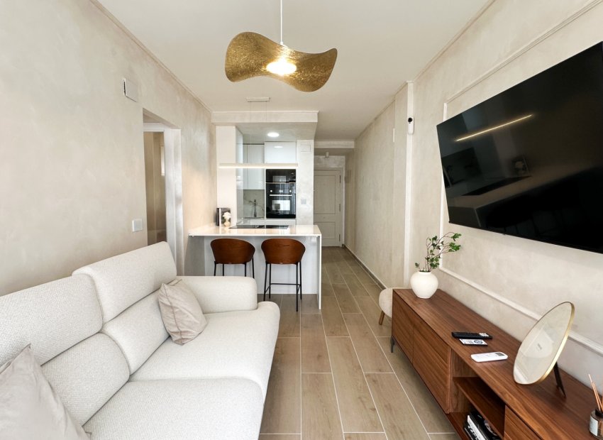Reventa - Apartments - Flats - Torrevieia - Center