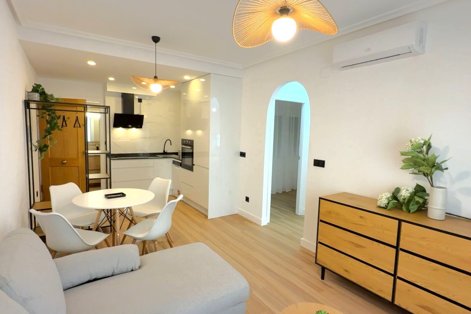 Reventa - Apartments - Flats - Torrevieia - Costa Blanca