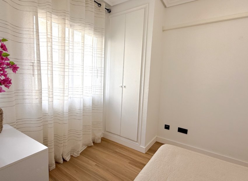 Reventa - Apartments - Flats - Torrevieia - Costa Blanca