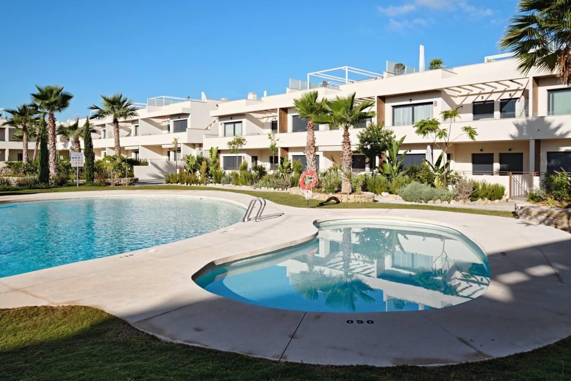 Reventa - Apartments - Flats - Torrevieia - La Veleta