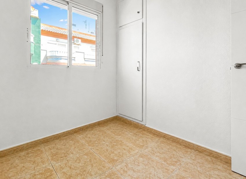 Reventa - Apartments - Flats - Torrevieia - Playa de los Locos