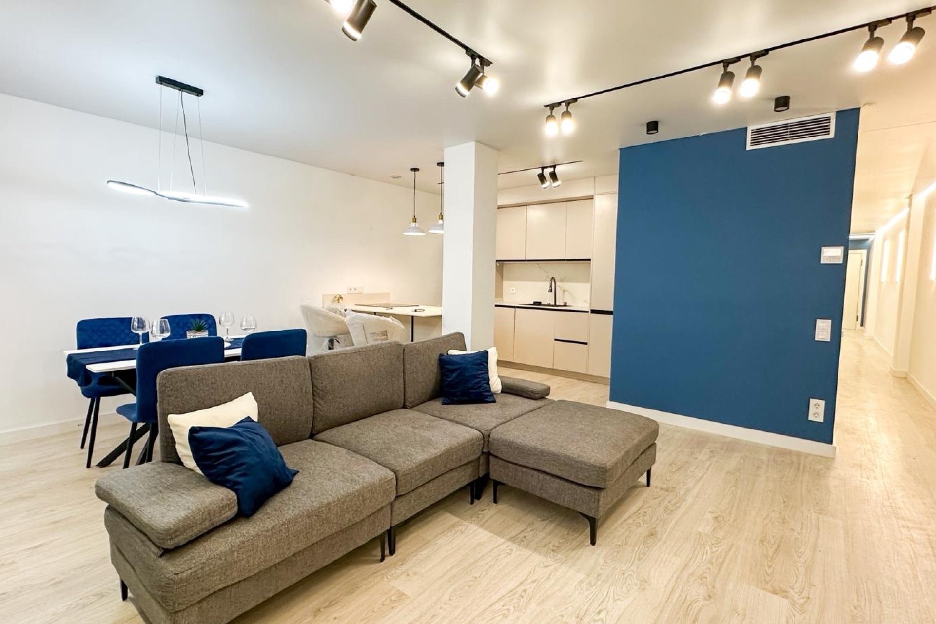 Reventa - Apartments - Flats - Torrevieia - Playa Los Naufragos
