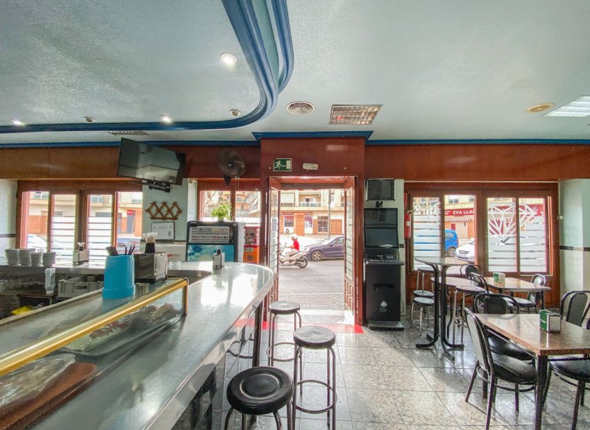 Reventa - Comercial - Águilas - Center