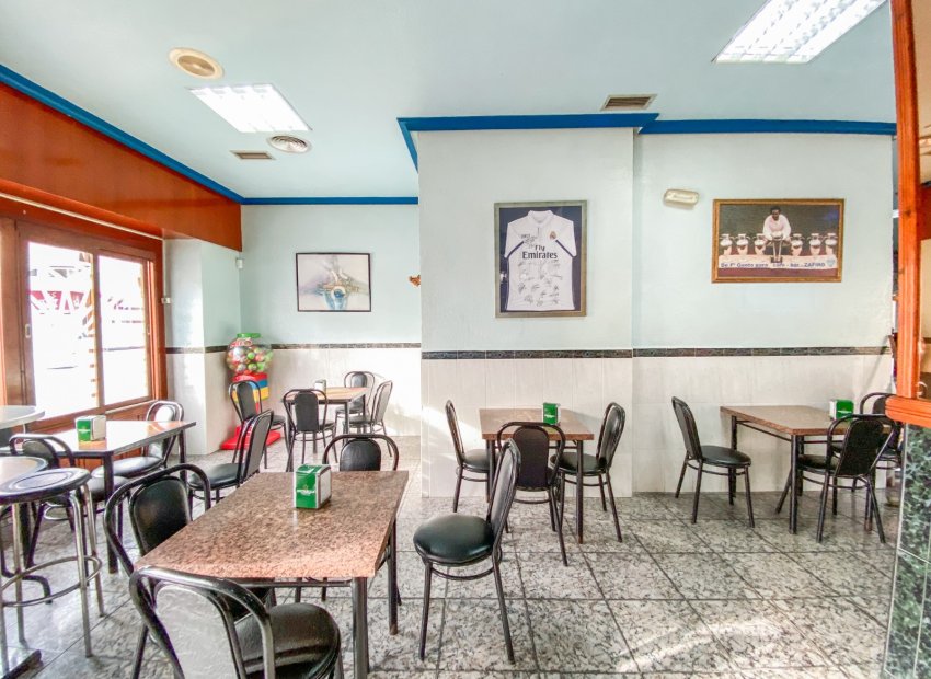 Reventa - Comercial - Águilas - Center