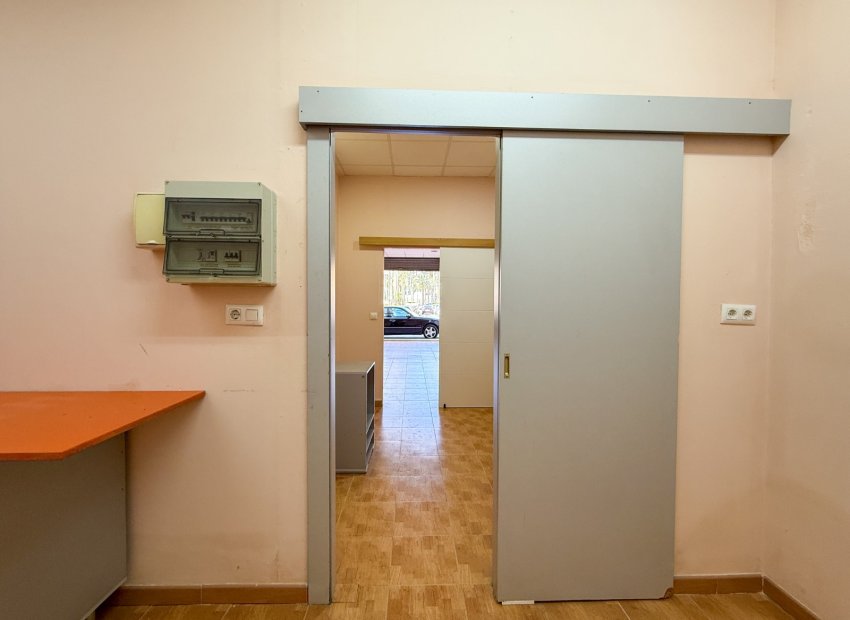 Reventa - Comercial - Águilas - Paseo Parra