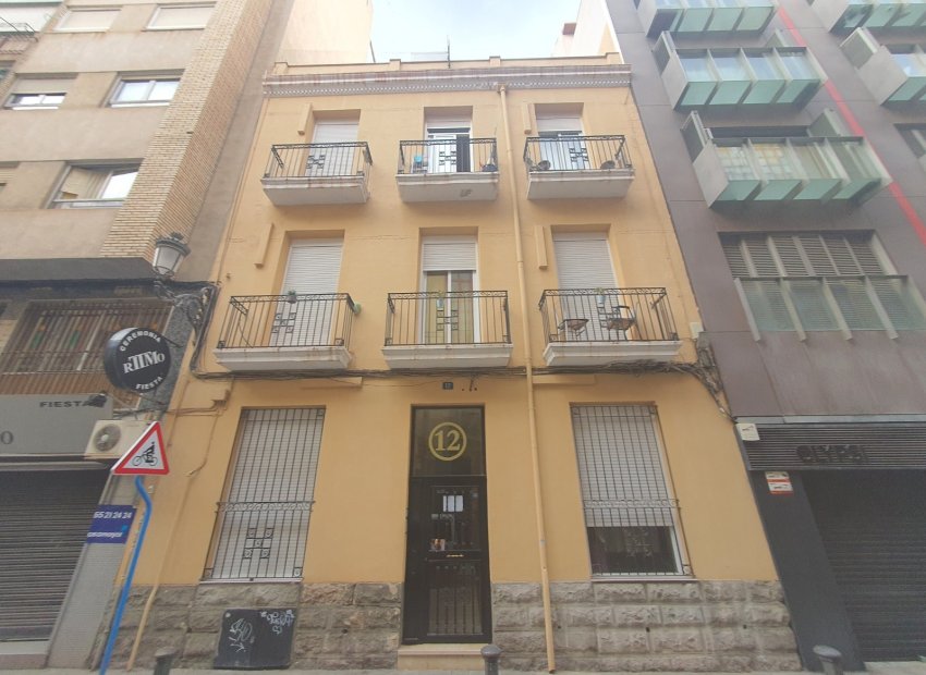 Reventa - Comercial - Alicante - Casco antiguo