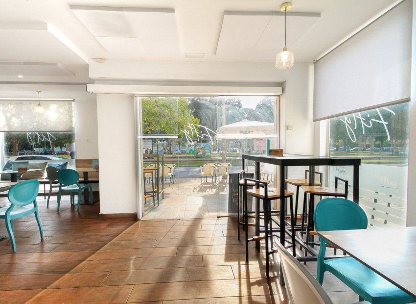 Reventa - Comercial - Alicante - Playa San Juan