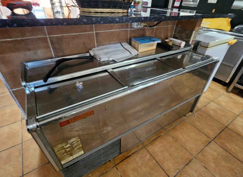 Reventa - Comercial - Benidorm - Old town / Port