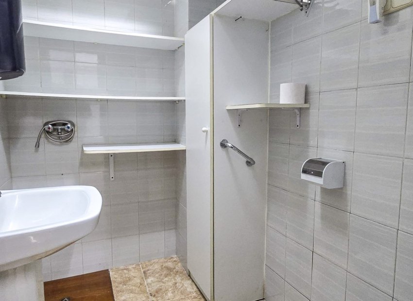 Reventa - Comercial - Guardamar del Segura - Center