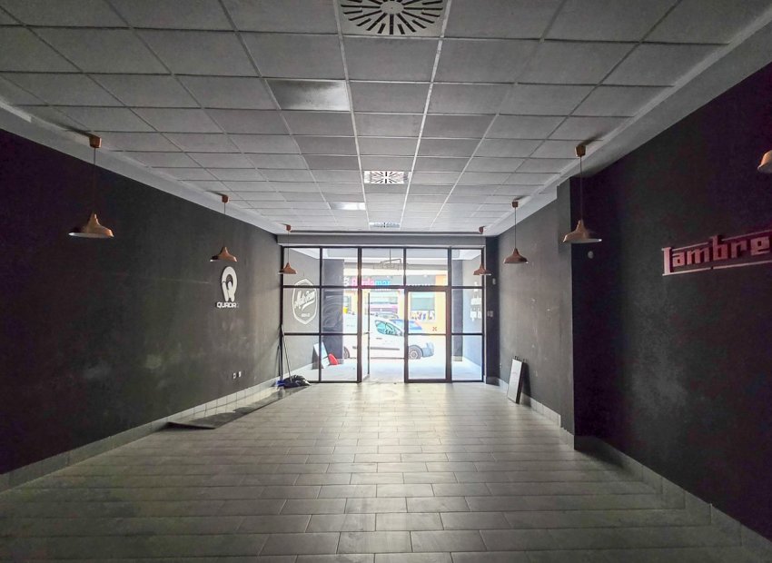 Reventa - Comercial - Guardamar del Segura - Center