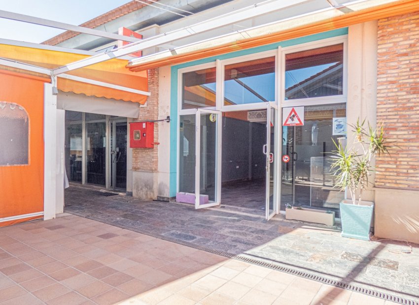 Reventa - Comercial - La Finca Golf - Algorfa