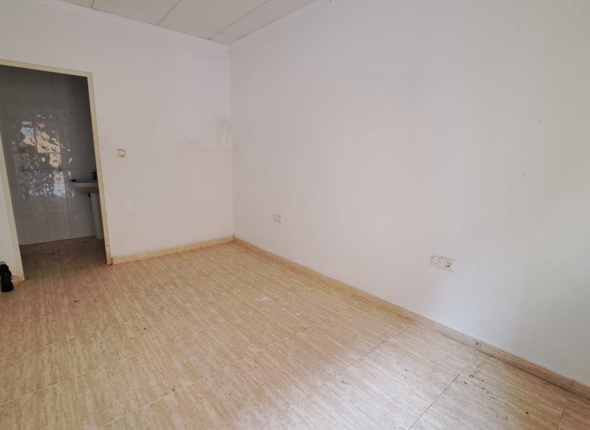 Reventa - Comercial - Los Alcázares - Center