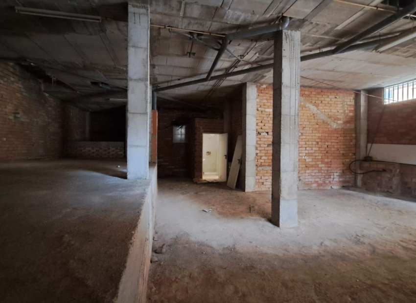 Reventa - Comercial - Los Alcázares - Center