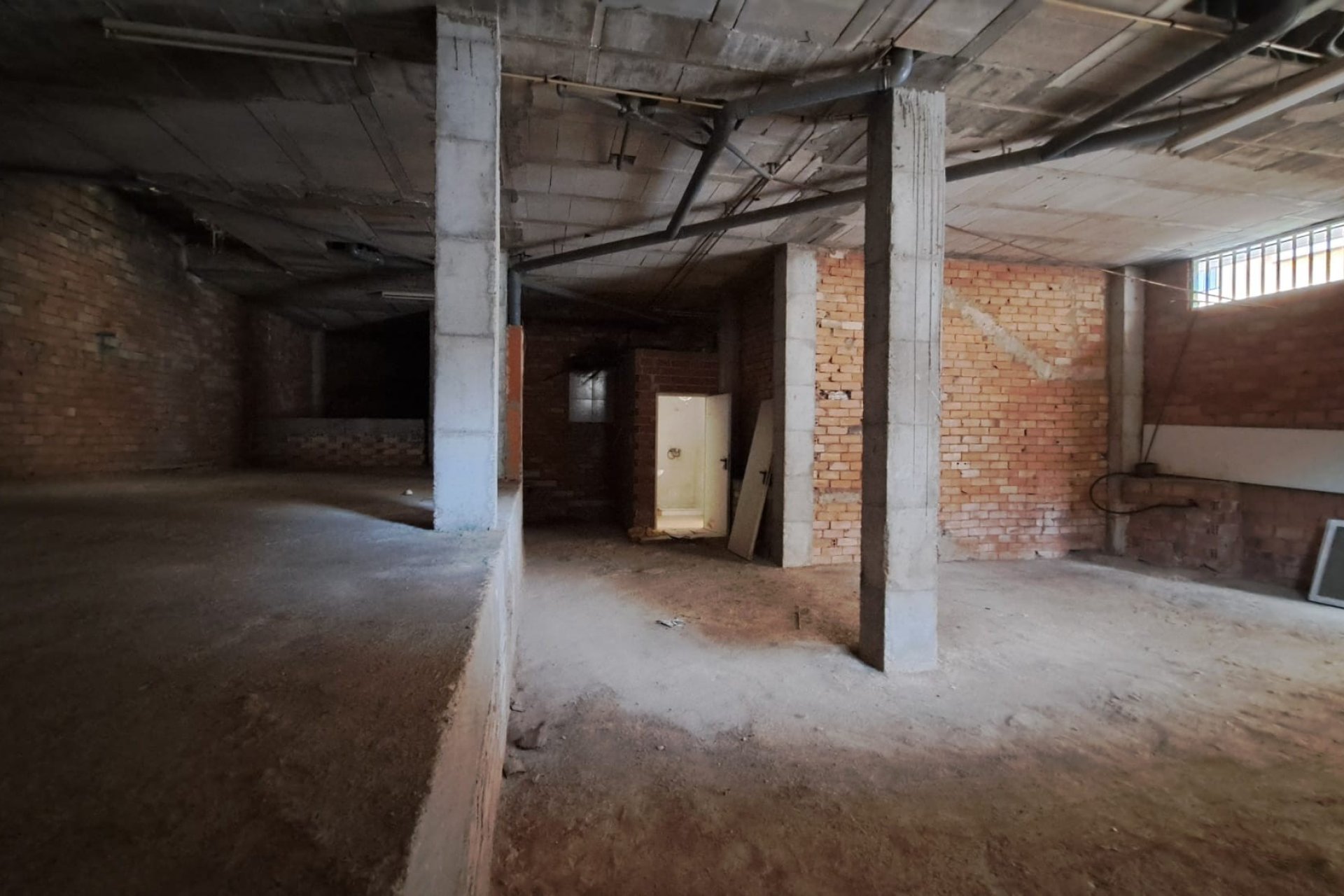 Reventa - Comercial - Los Alcázares - Center