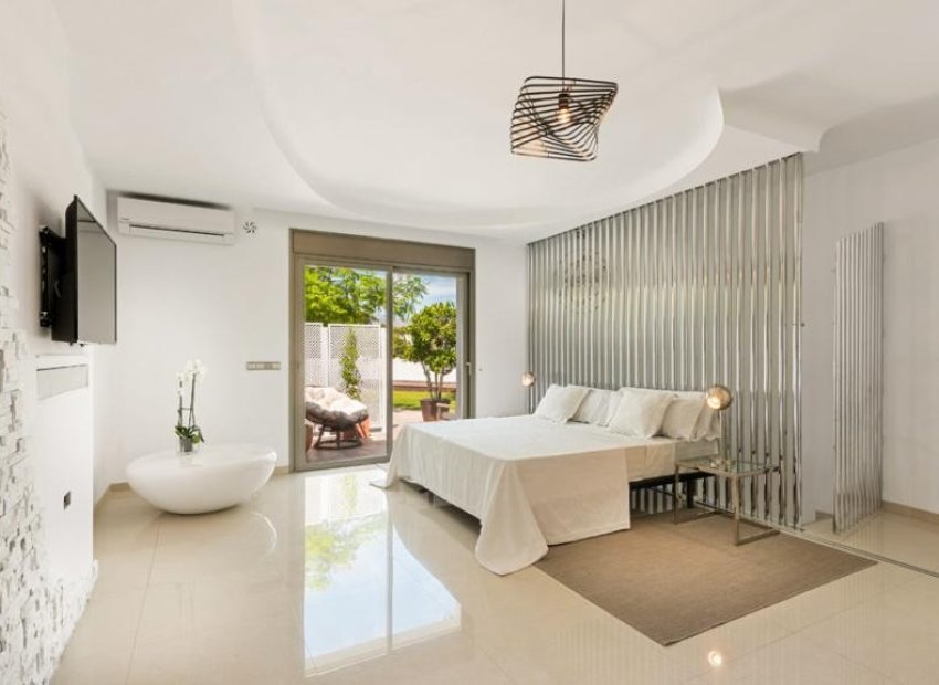 Reventa - Comercial - Marbella - Nueva Andalucía