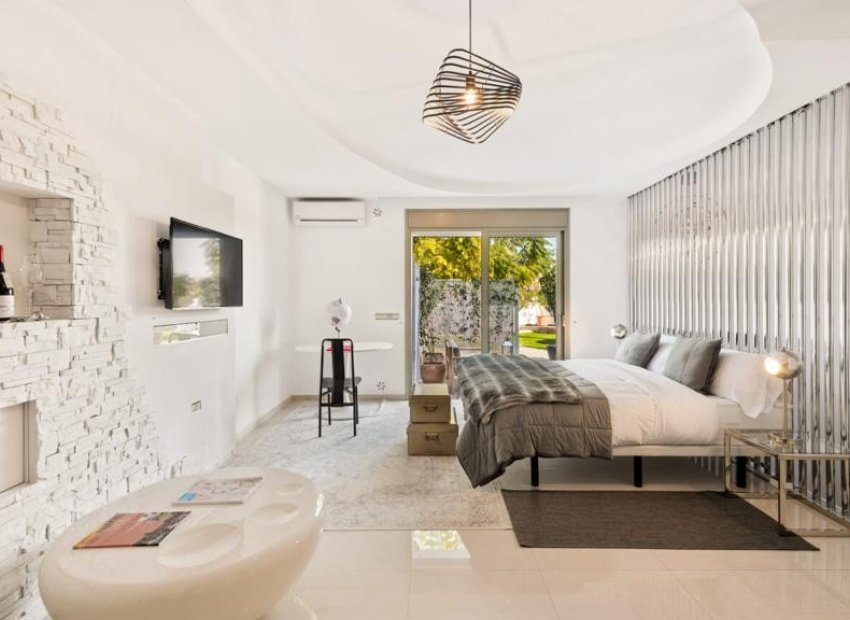 Reventa - Comercial - Marbella - Nueva Andalucía