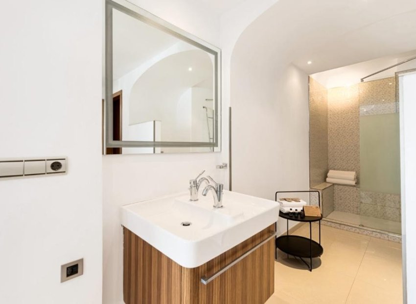 Reventa - Comercial - Marbella - Nueva Andalucía