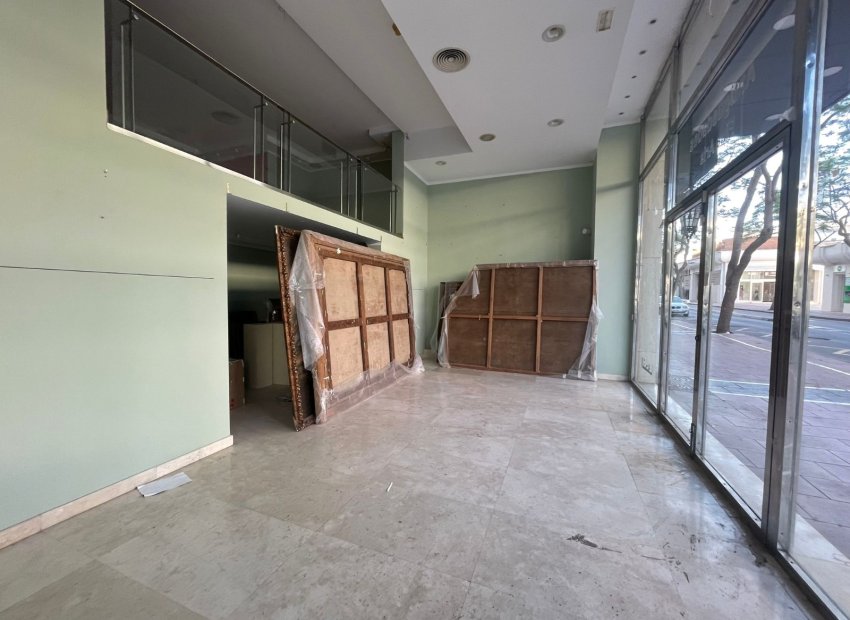 Reventa - Comercial - Marbella - Puerto Banús