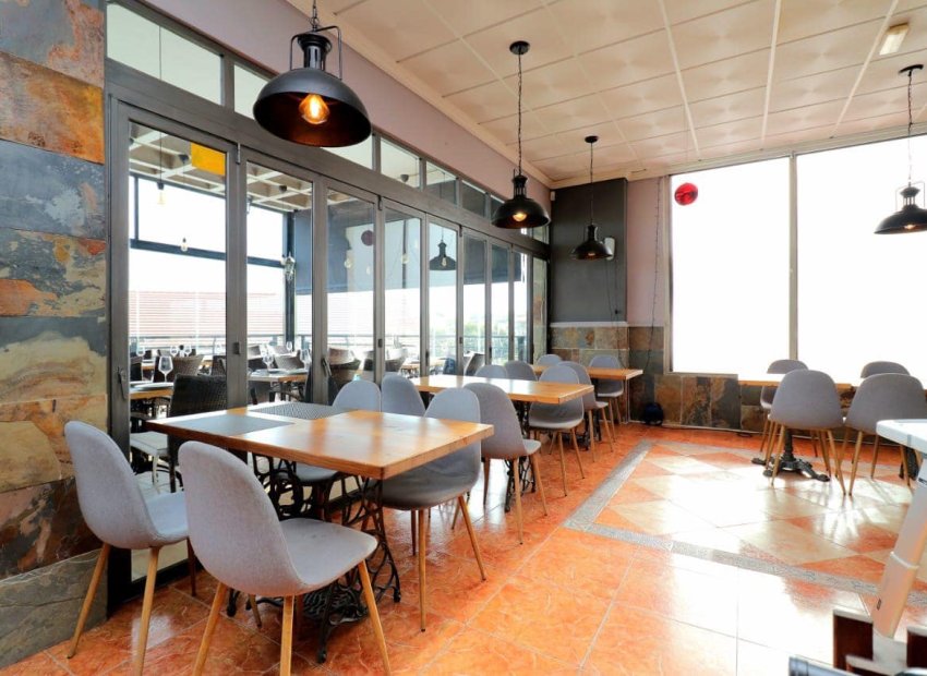 Reventa - Comercial - Orihuela Costa - Playa Flamenca