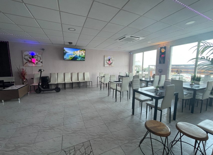 Reventa - Comercial - Torrevieia - Comunidad Valenciana