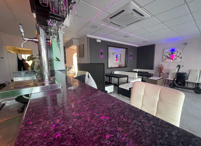 Reventa - Comercial - Torrevieia - Comunidad Valenciana