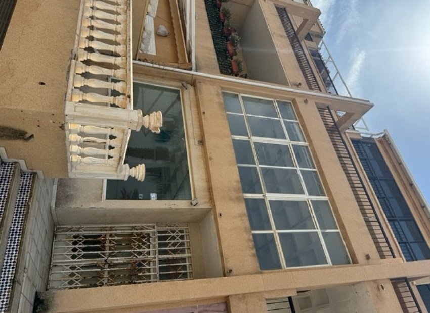 Reventa - Comercial - Torrevieia - La Mata