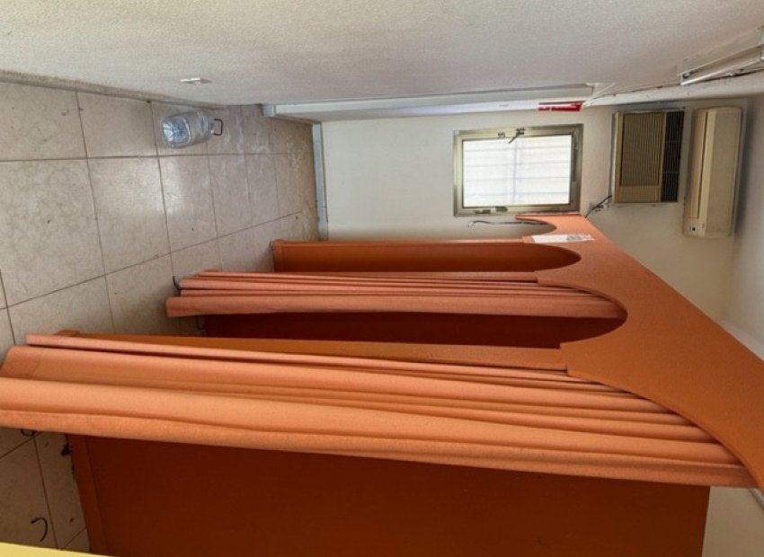 Reventa - Comercial - Torrevieia - La Mata