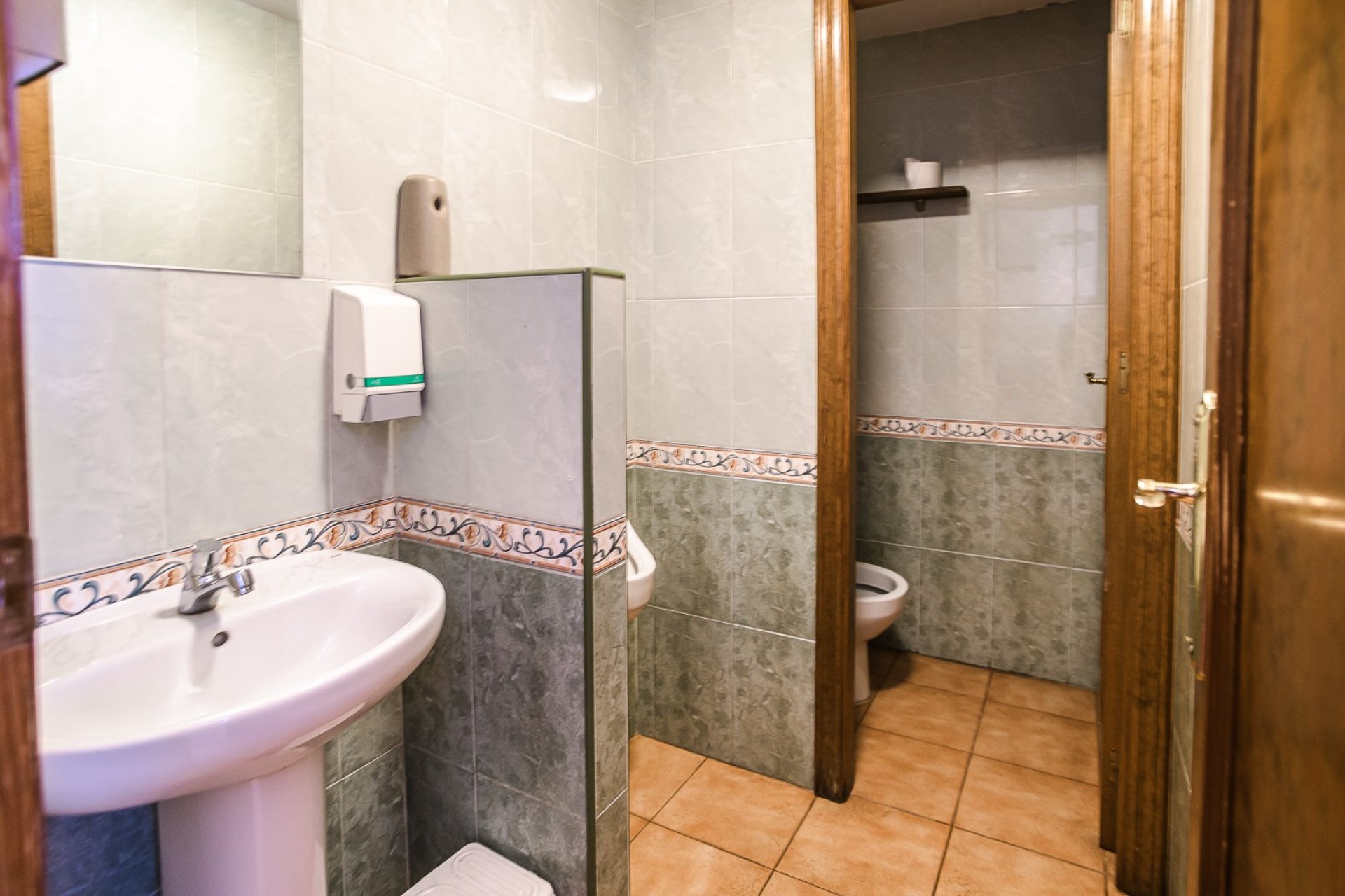 Reventa - Comercial - Torrevieia - La Veleta