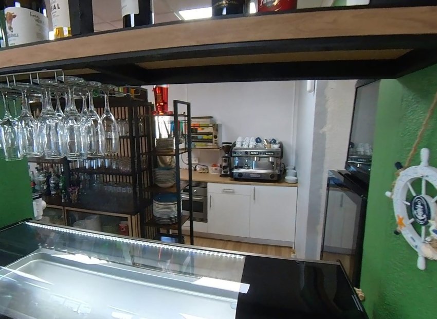 Reventa - Comercial - Torrevieia - Puerto