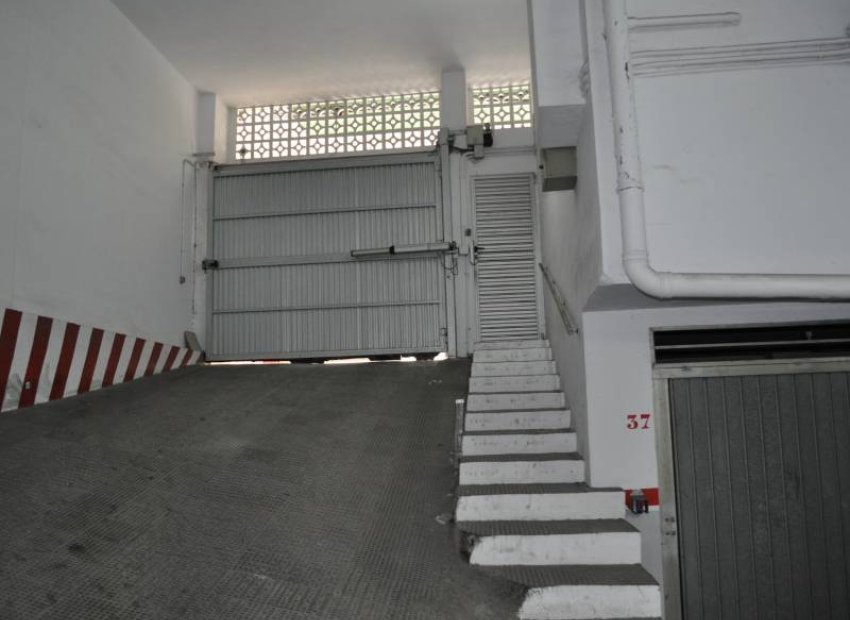 Reventa - Garaje - Villajoyosa - town