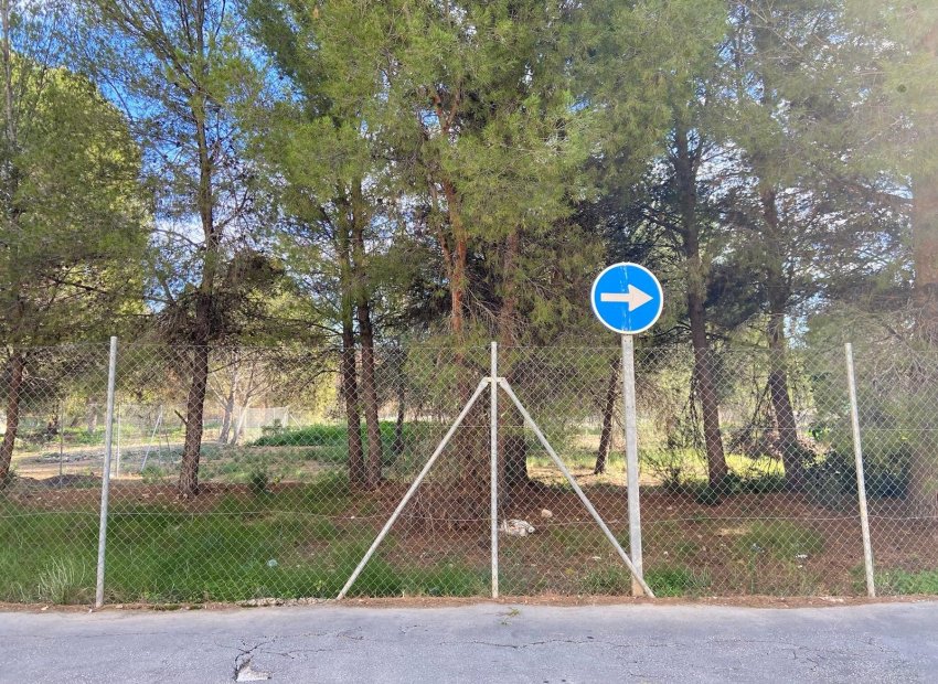 Reventa - Parcela / Terreno - La Nucía - Urbanisations