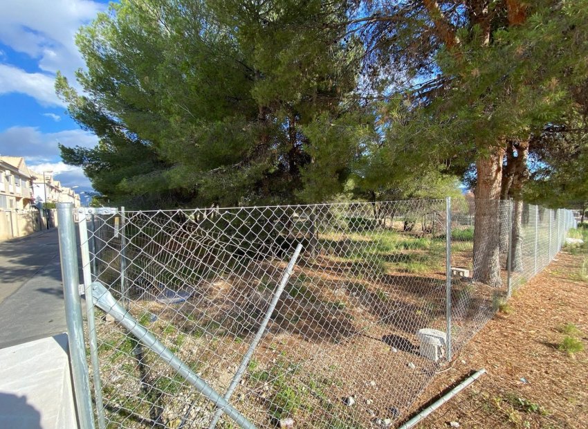 Reventa - Parcela / Terreno - La Nucía - Urbanisations