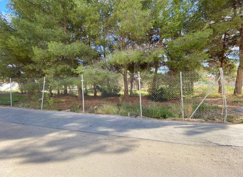 Reventa - Parcela / Terreno - La Nucía - Urbanizaciones