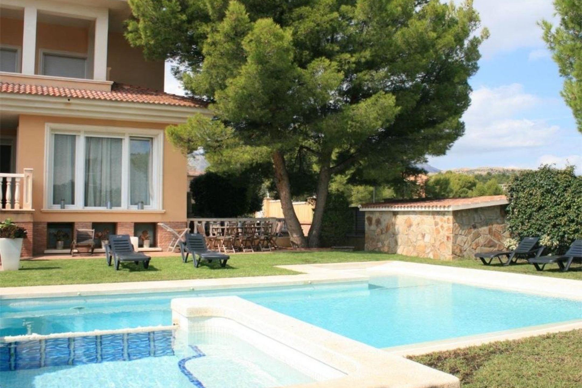 Reventa - Townhouse / Duplex - Alfas del Pí - Colonia Escandinavia-Cautivador