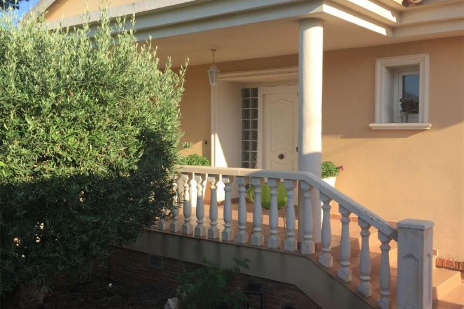 Reventa - Townhouse / Duplex - Alfas del Pí - Colonia Escandinavia-Cautivador