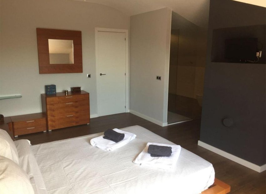 Reventa - Townhouse / Duplex - Alfas del Pí - Colonia Escandinavia-Cautivador