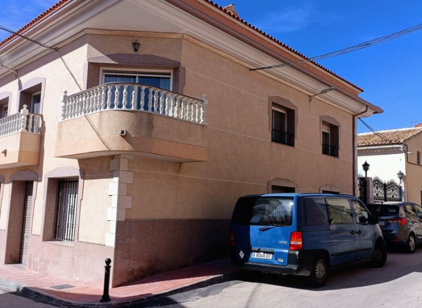 Reventa - Townhouse / Duplex - Algueña