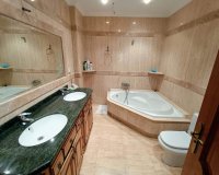 Reventa - Townhouse / Duplex - Algueña